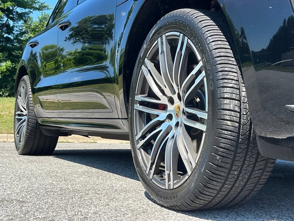Used 2016 Porsche Macan Turbo AWD/4WD image 9
