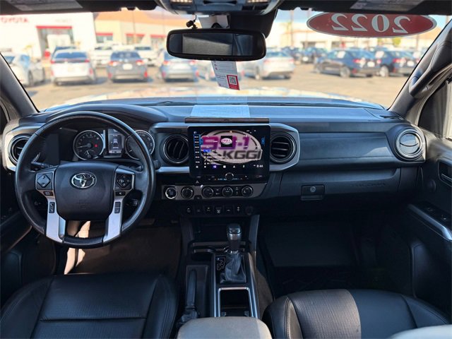 Used 2022 Toyota Tacoma Limited image 17