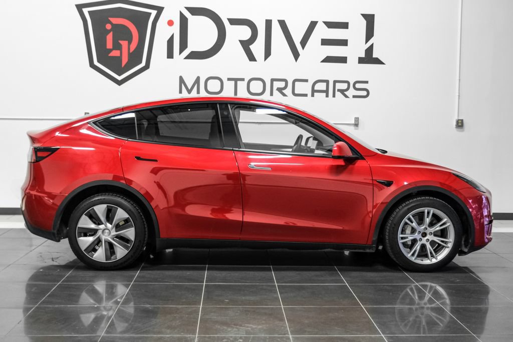 Used 2023 Tesla Model Y AWD image 8