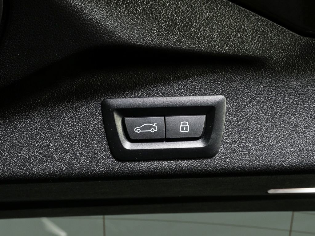 Used 2024 BMW X5 M60i AWD/4WD image 33
