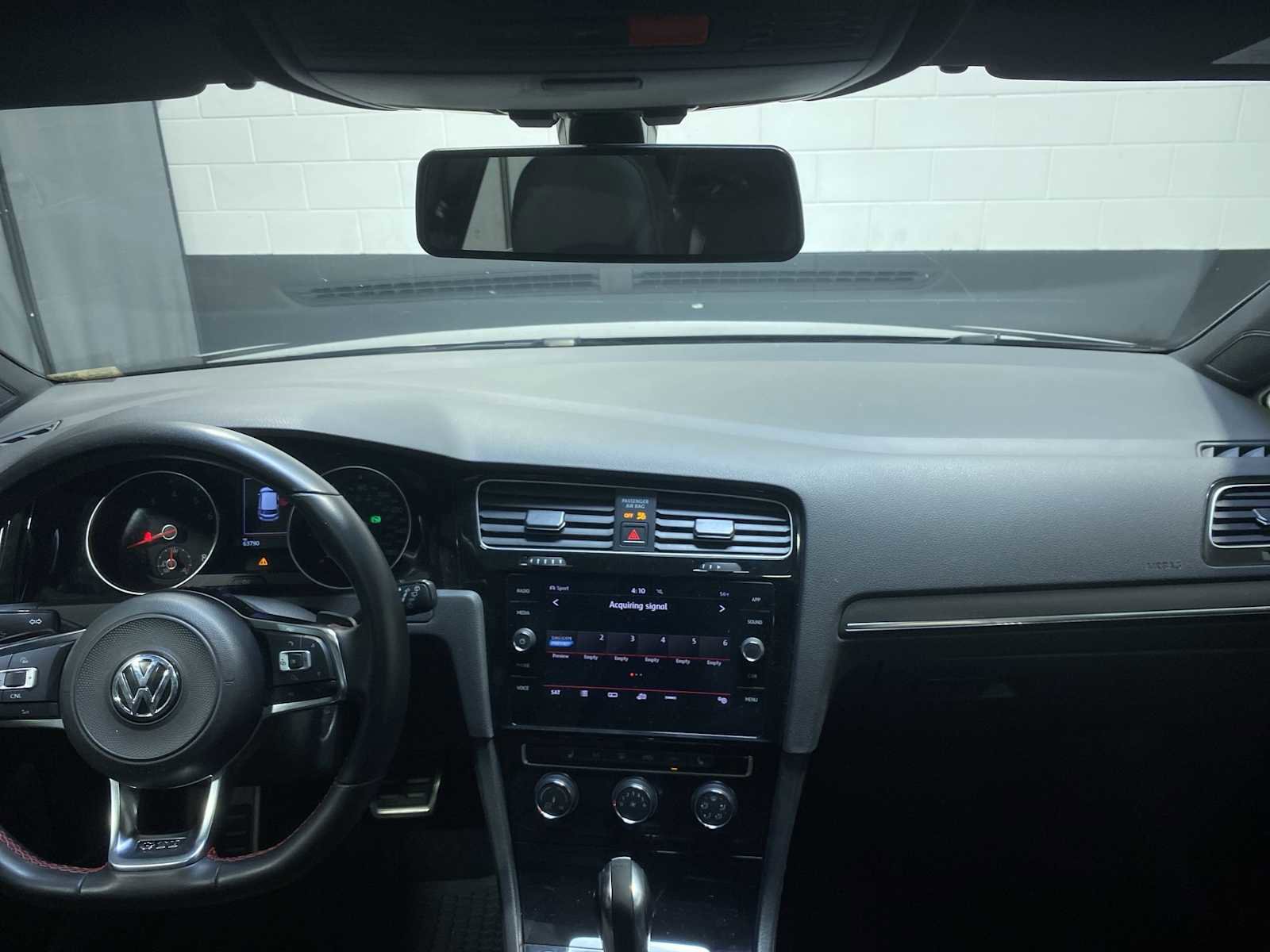 Used 2018 Volkswagen GTI SE w/ SE Leather Package image 10