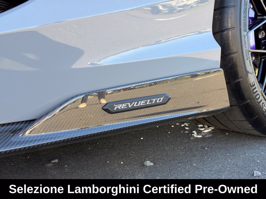 Used 2025 Lamborghini Revuelto AWD/4WD image 17