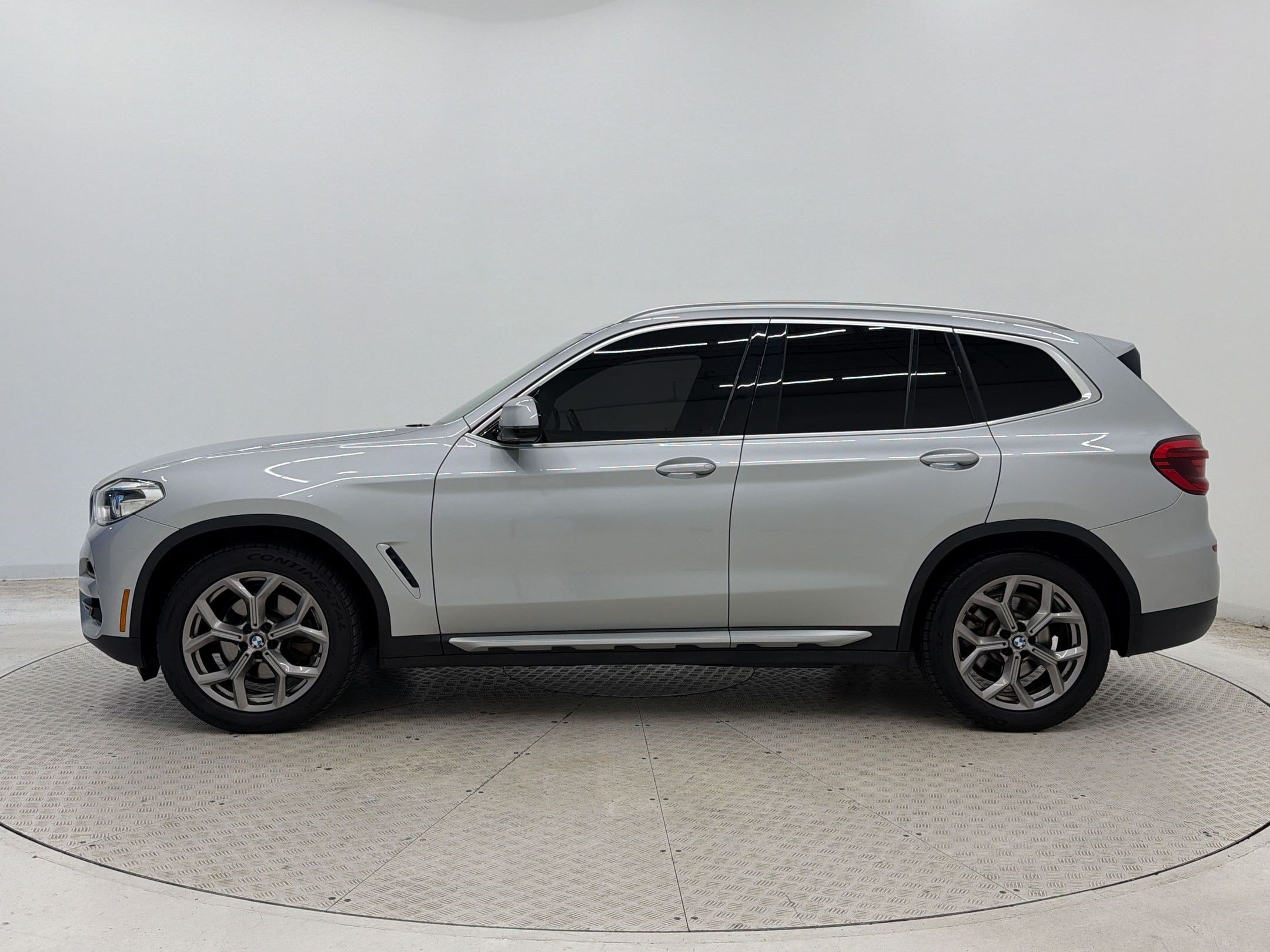 Used 2021 BMW X3 sDrive30i w/ Convenience Package RWD image 2