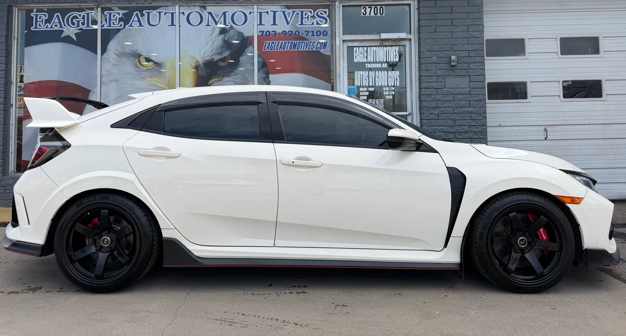 Used 2018 Honda Civic Type R image 2