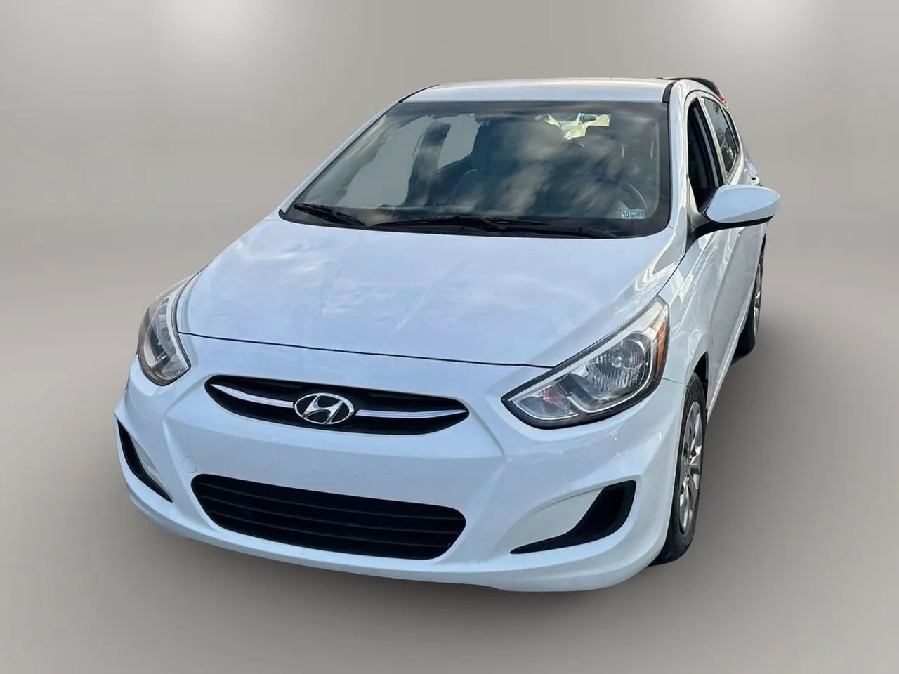 Used 2015 Hyundai Accent GS image 3