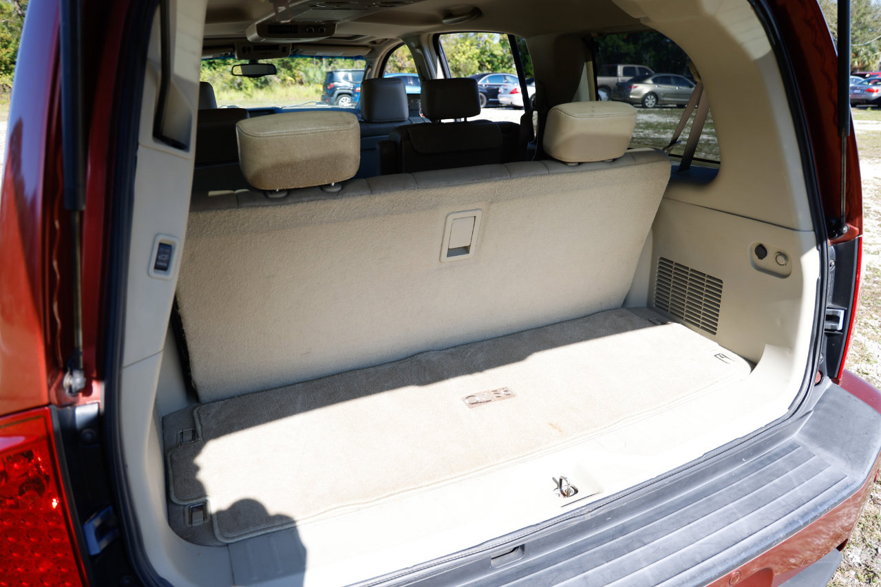 Used 2004 INFINITI QX56 2WD w/ Smart Vision Pkg image 25