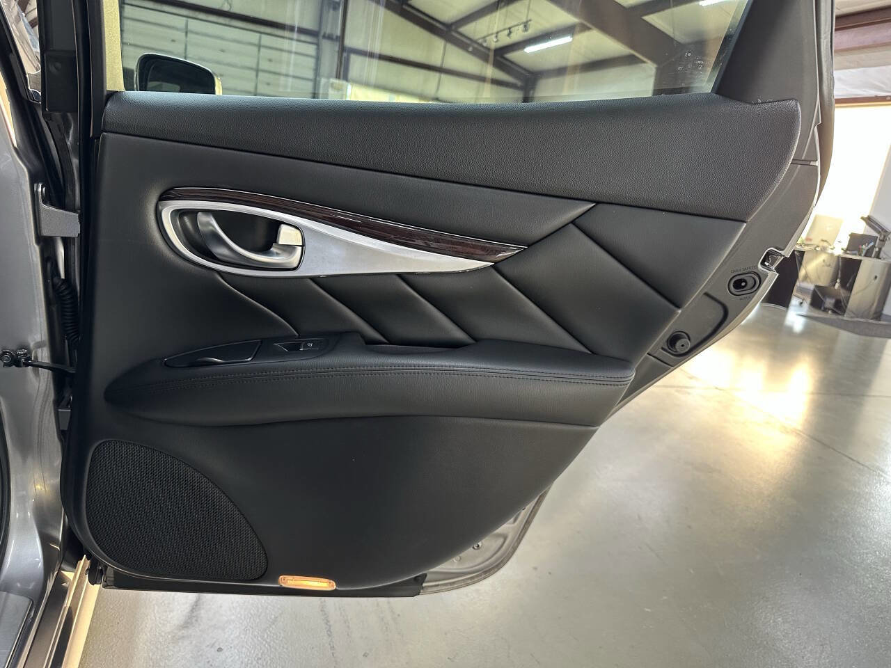 Used 2013 INFINITI M35 Base 4dr Sedan w/ Premium Pkg image 14