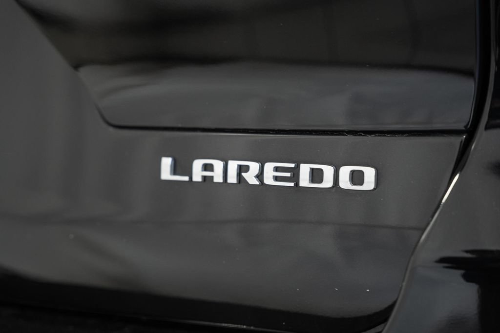 Used 2023 Jeep Grand Cherokee L Laredo w/ Luxury Tech Group I AWD/4WD image 8