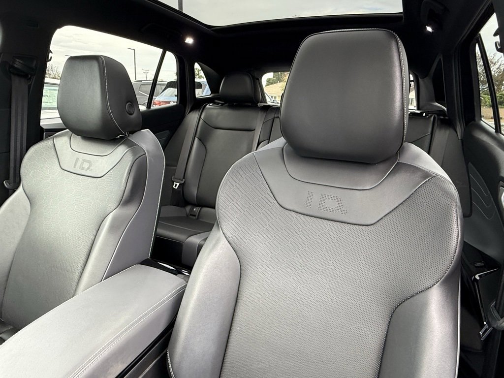 Used 2023 Volkswagen ID.4 S image 13