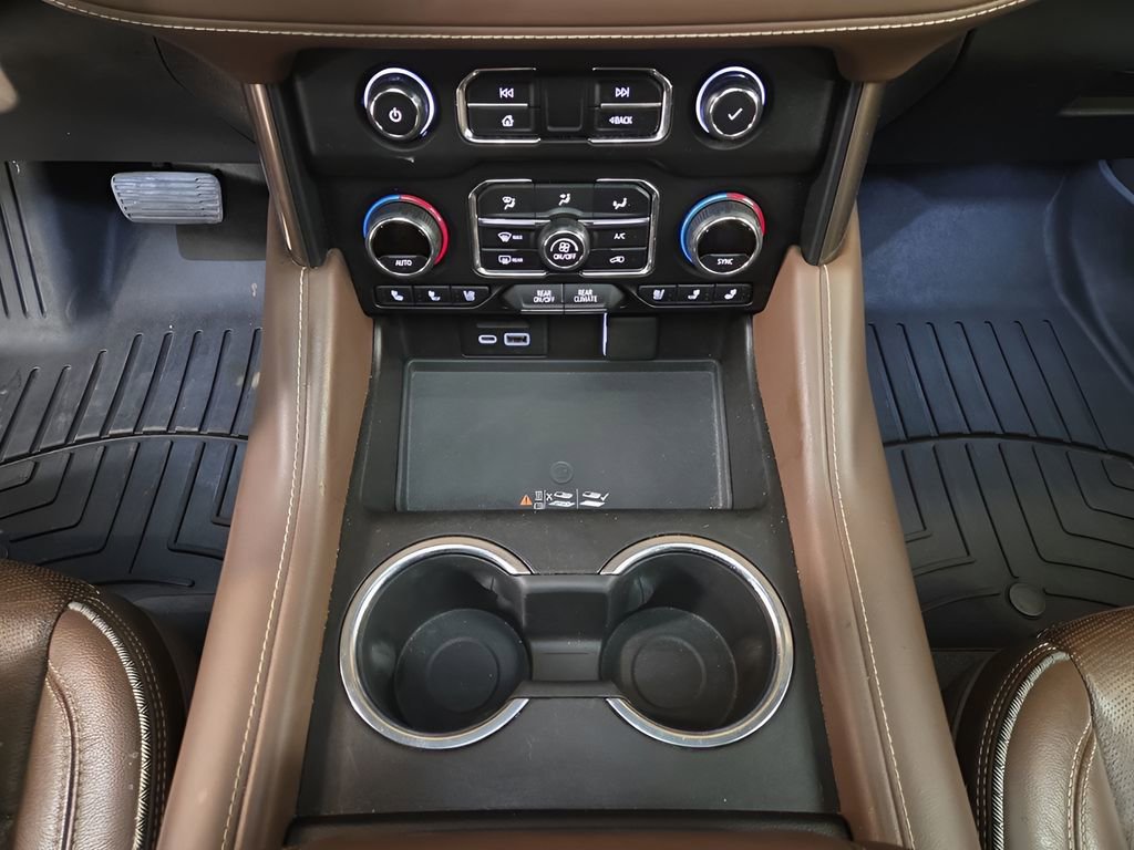 Used 2021 Chevrolet Suburban High Country image 17