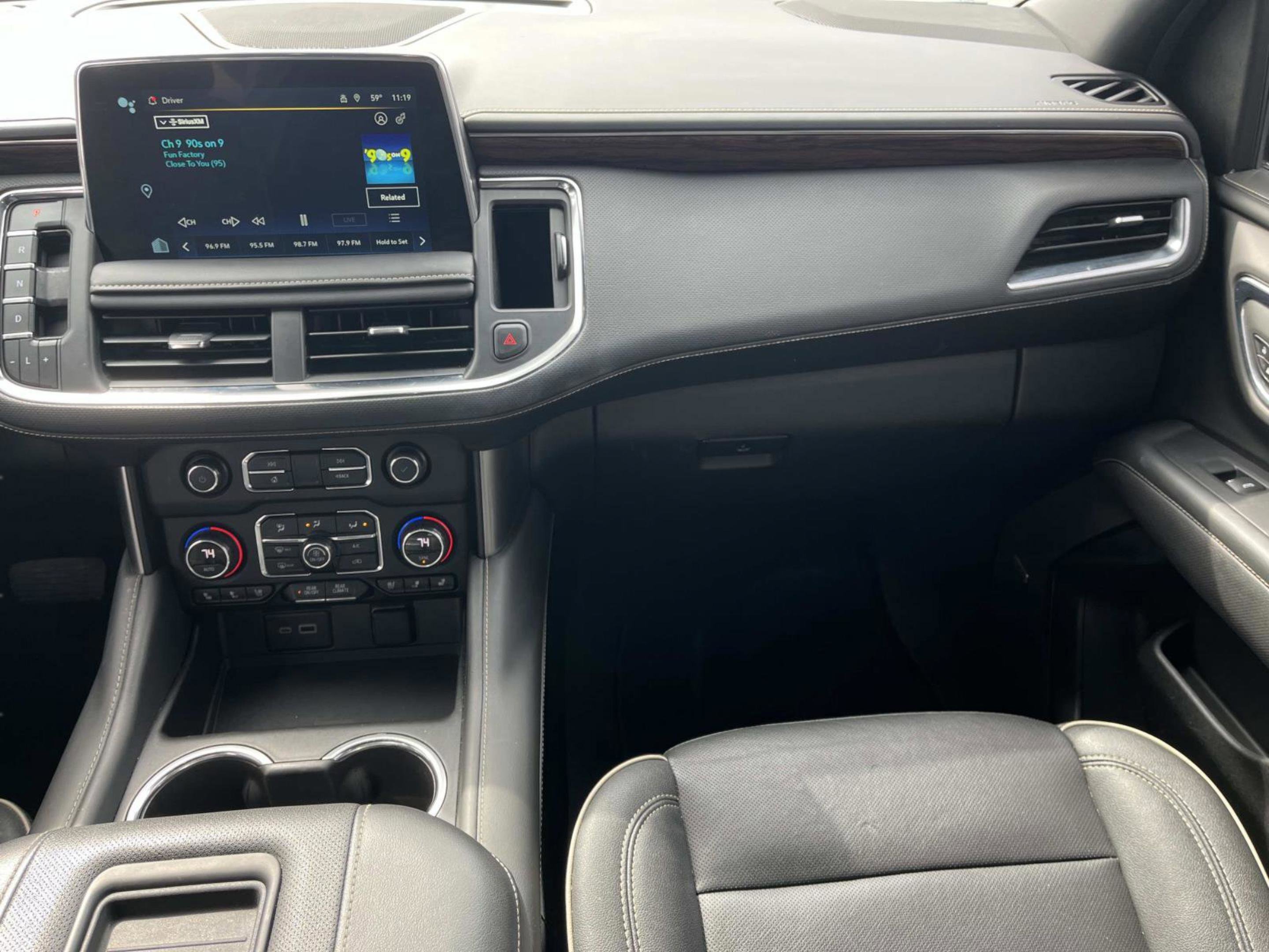 Used 2023 Chevrolet Suburban Premier AWD/4WD image 13