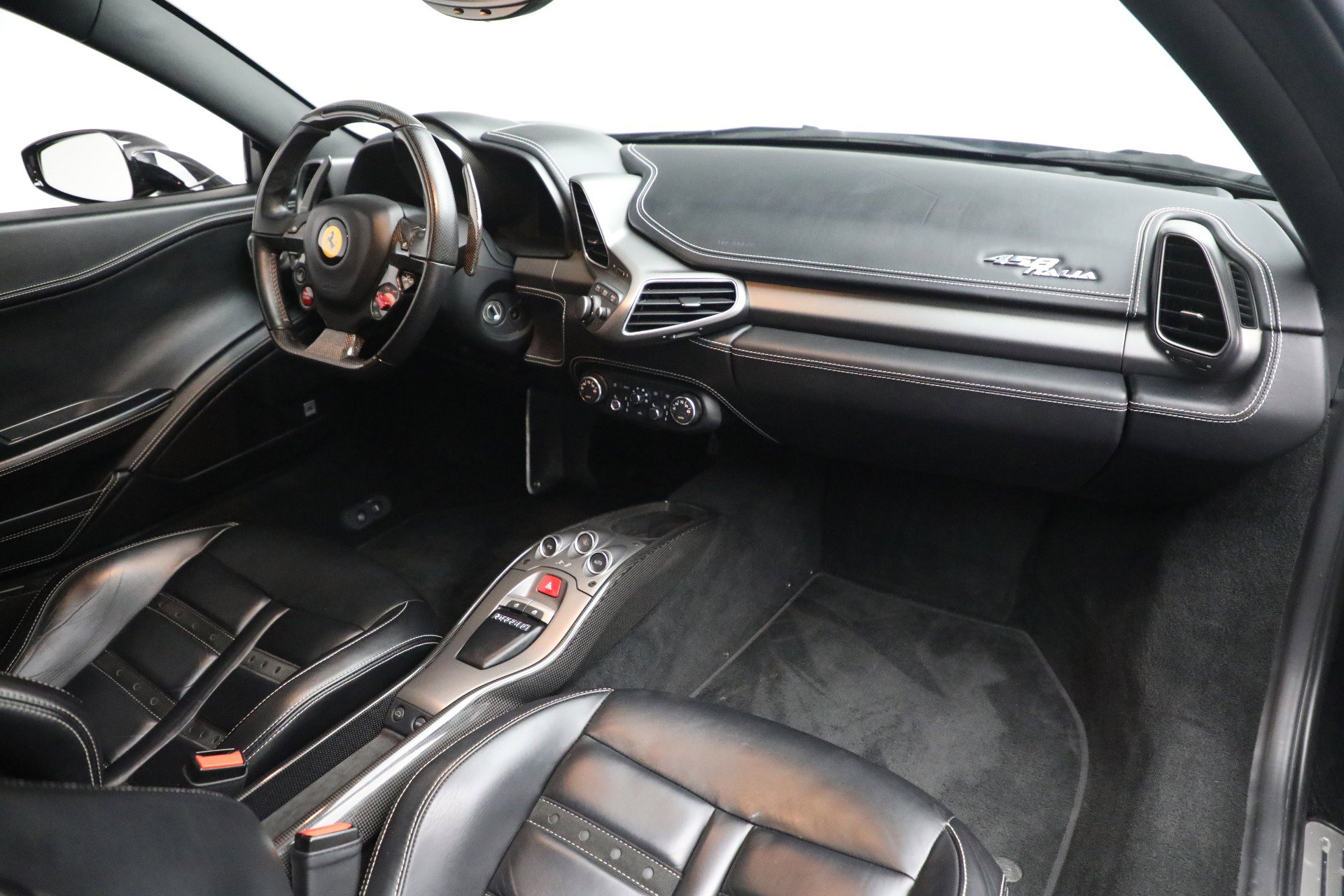 Certified 2013 Ferrari 458 Italia Coupe image 18