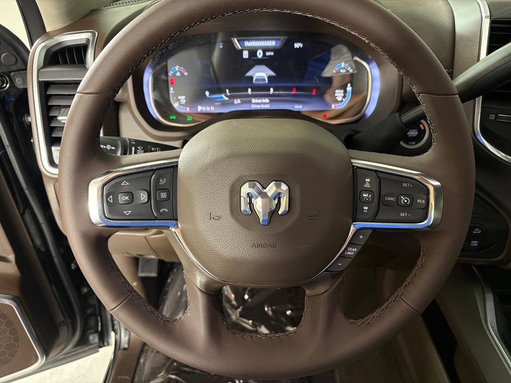 New 2026 RAM 2500 Laramie AWD/4WD image 19