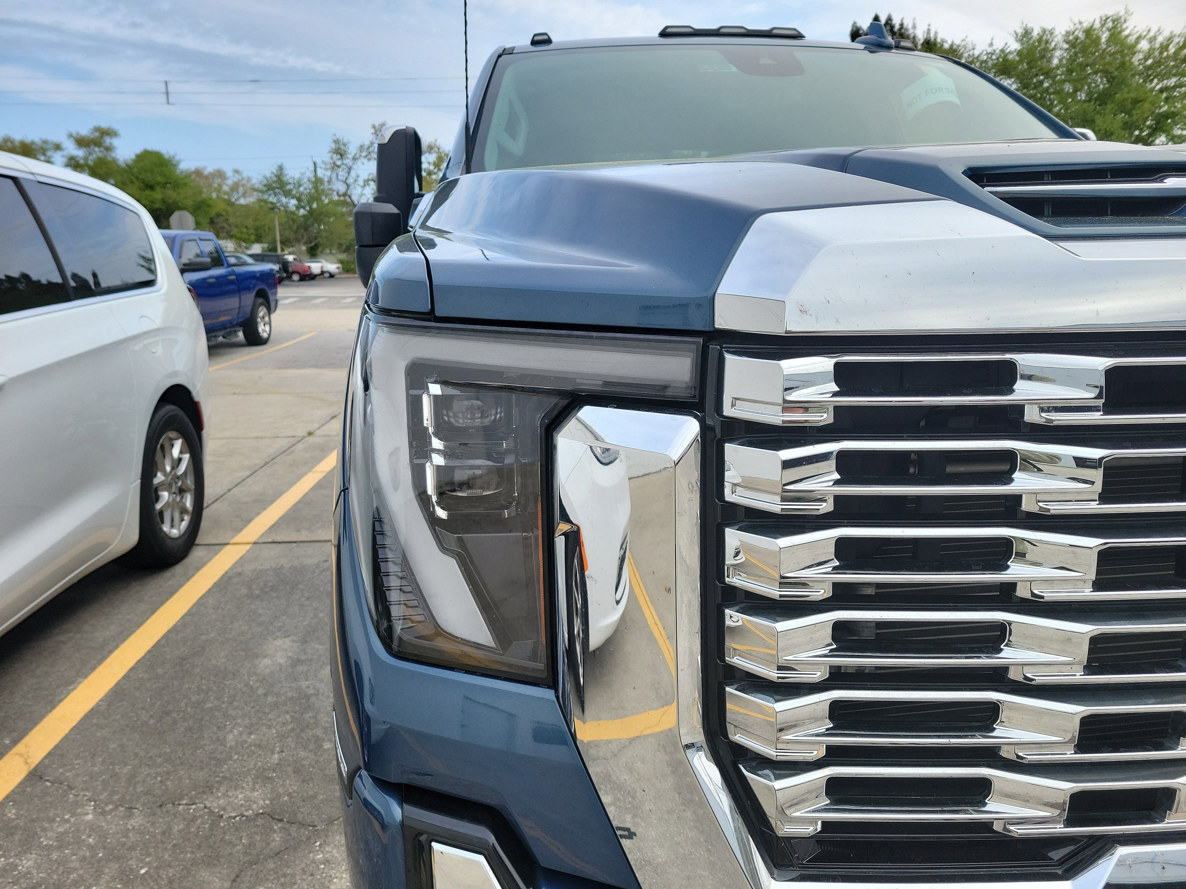 Used 2024 GMC Sierra 2500 Denali w/ Denali Reserve Package AWD/4WD image 6