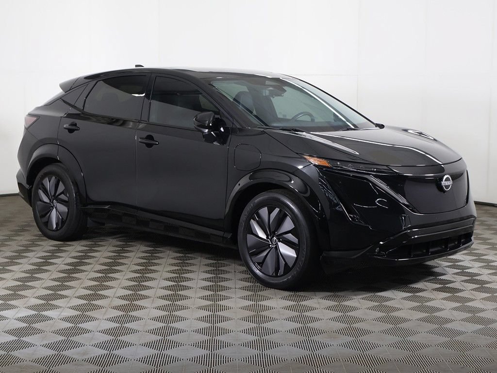 Used 2024 Nissan Ariya AWD image 2