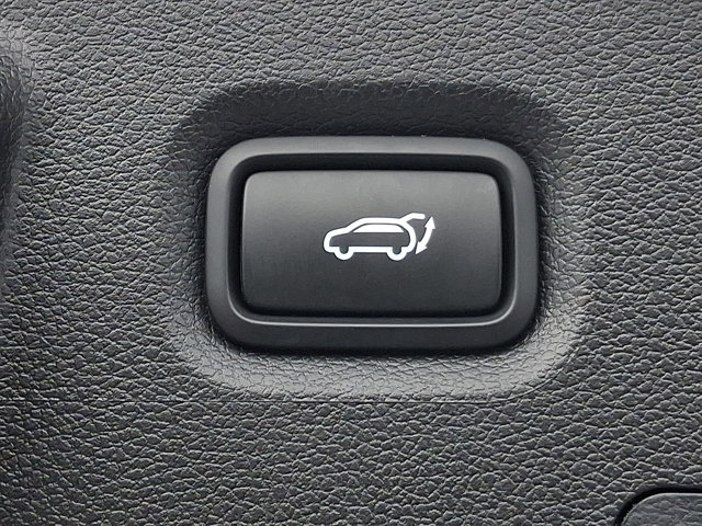 Certified 2023 Hyundai Santa Fe SEL w/ Winter Weather Package image 31