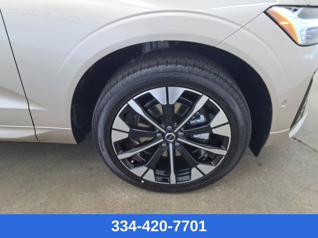 New 2026 Volvo XC60 B5 Plus w/ Protection Package Premier image 25