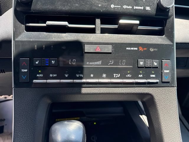Used 2022 Toyota Avalon Touring FWD image 16