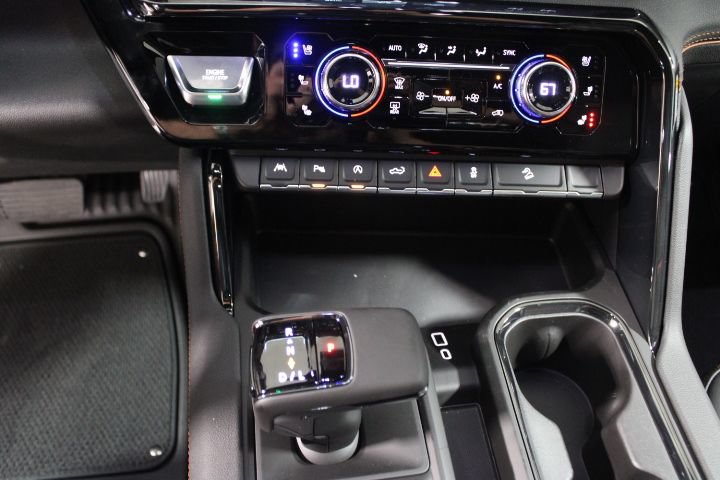 New 2026 GMC Sierra 1500 AT4 w/ AT4 Premium Package AWD/4WD image 36
