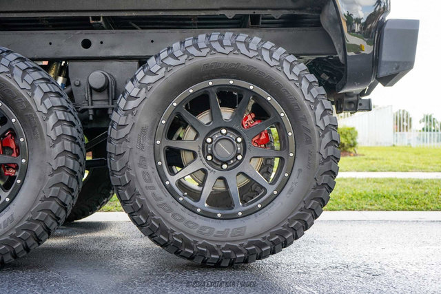 Used 2019 Chevrolet Silverado 1500 High Country w/ Technology Package AWD/4WD image 96
