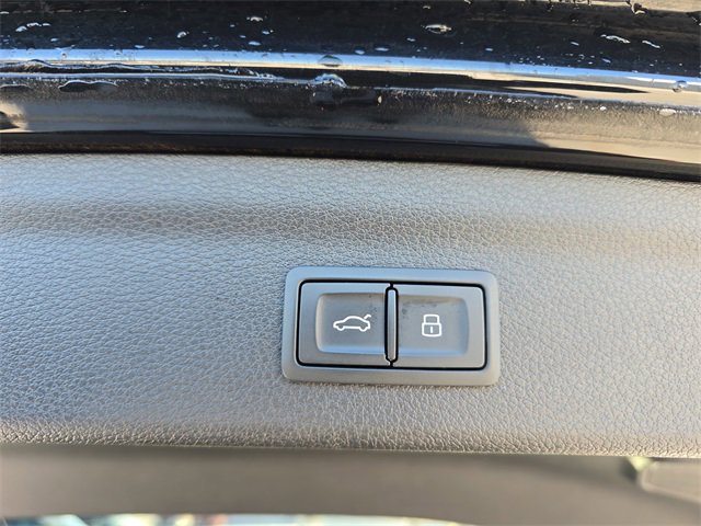 Used 2023 Audi Q3 2.0T Premium image 16