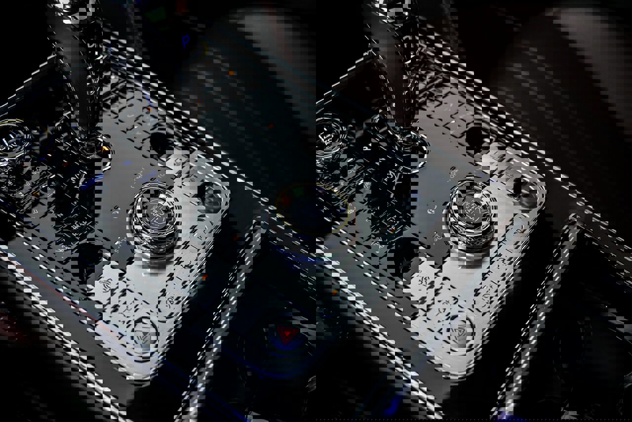 Used 2023 Bentley Flying Spur V8 image 39