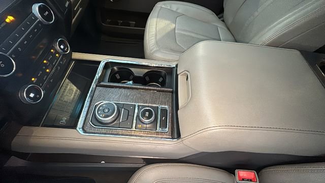 Used 2021 Ford Expedition Max Limited AWD/4WD image 23