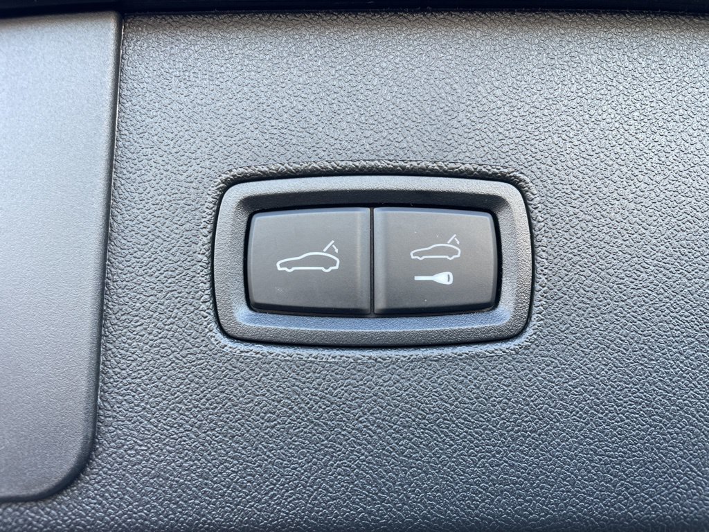 Certified 2023 Porsche Cayenne Platinum Edition AWD/4WD image 8