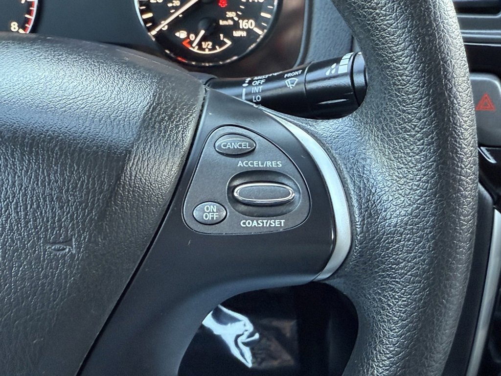 Used 2018 Nissan Pathfinder S image 36