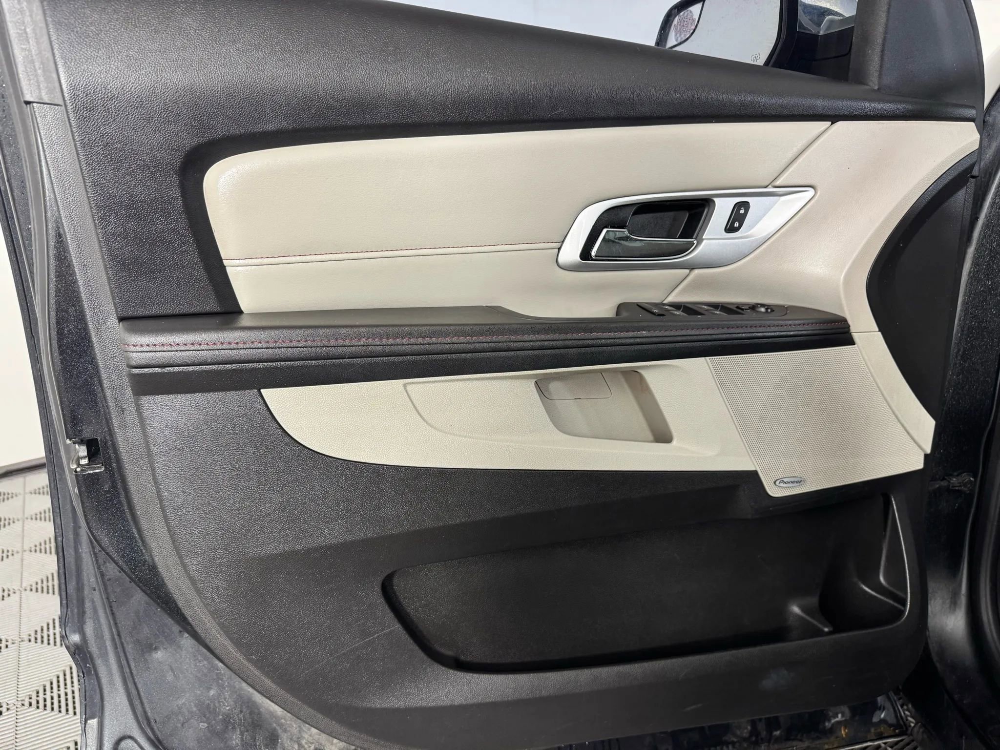 Used 2012 GMC Terrain SLT FWD image 37