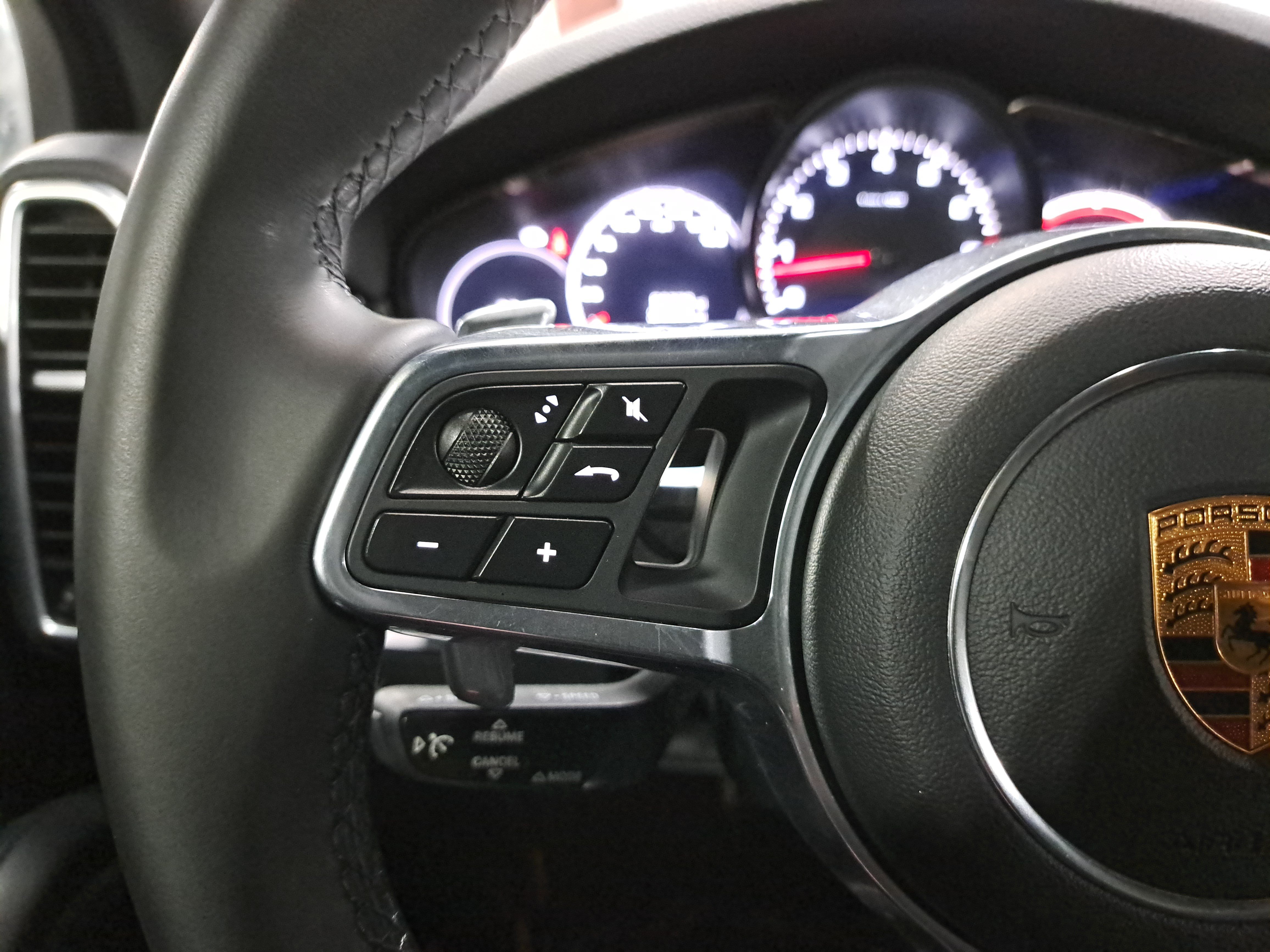 Used 2019 Porsche Cayenne S AWD/4WD image 17