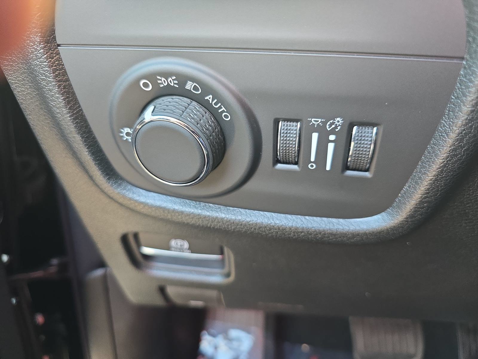 Used 2026 Jeep Grand Cherokee Altitude AWD/4WD image 28