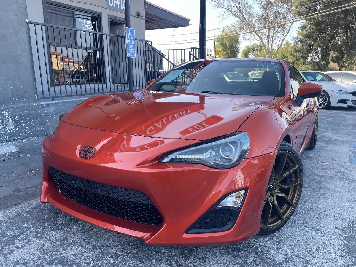 Used 2015 Scion FR-S RWD image 1