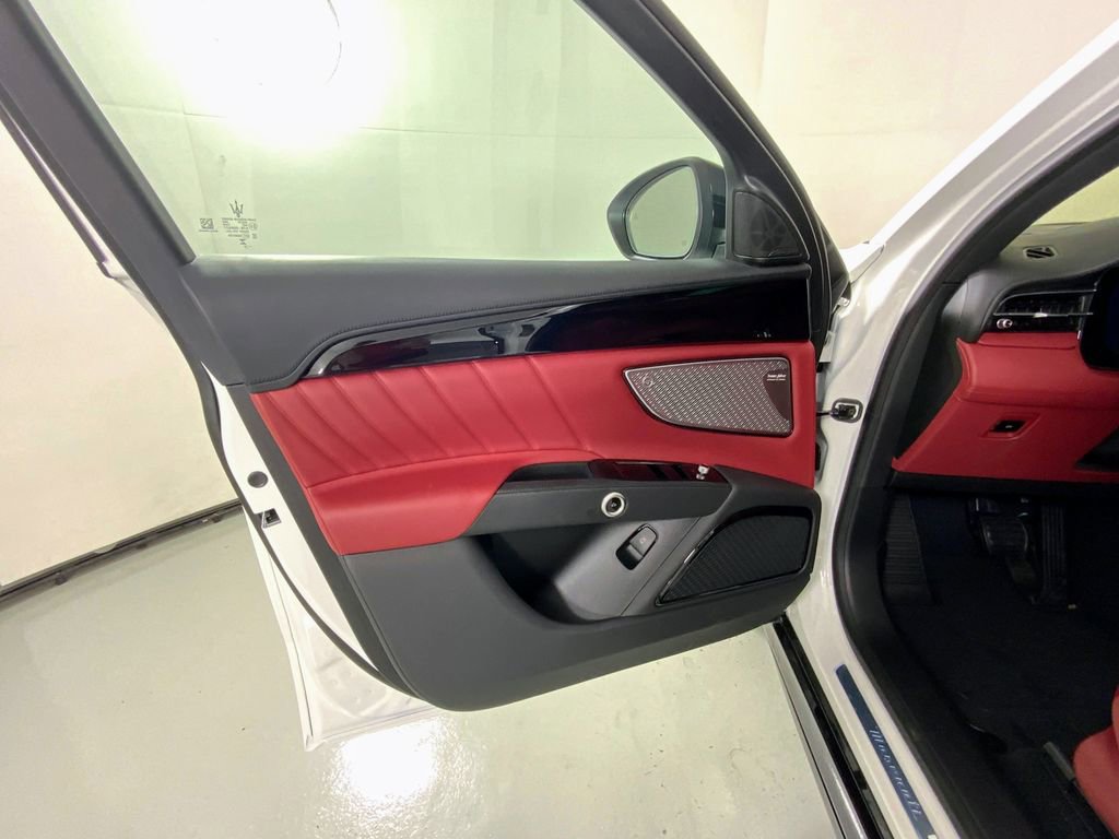 New 2025 Maserati Grecale Modena AWD/4WD image 21