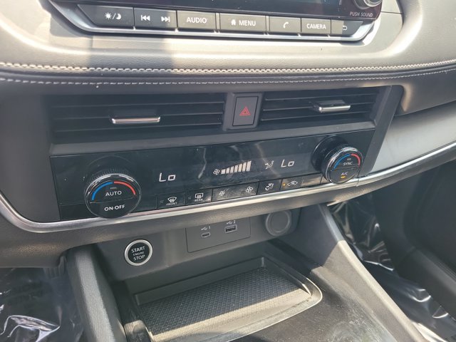 Used 2023 Nissan Rogue SV FWD image 30