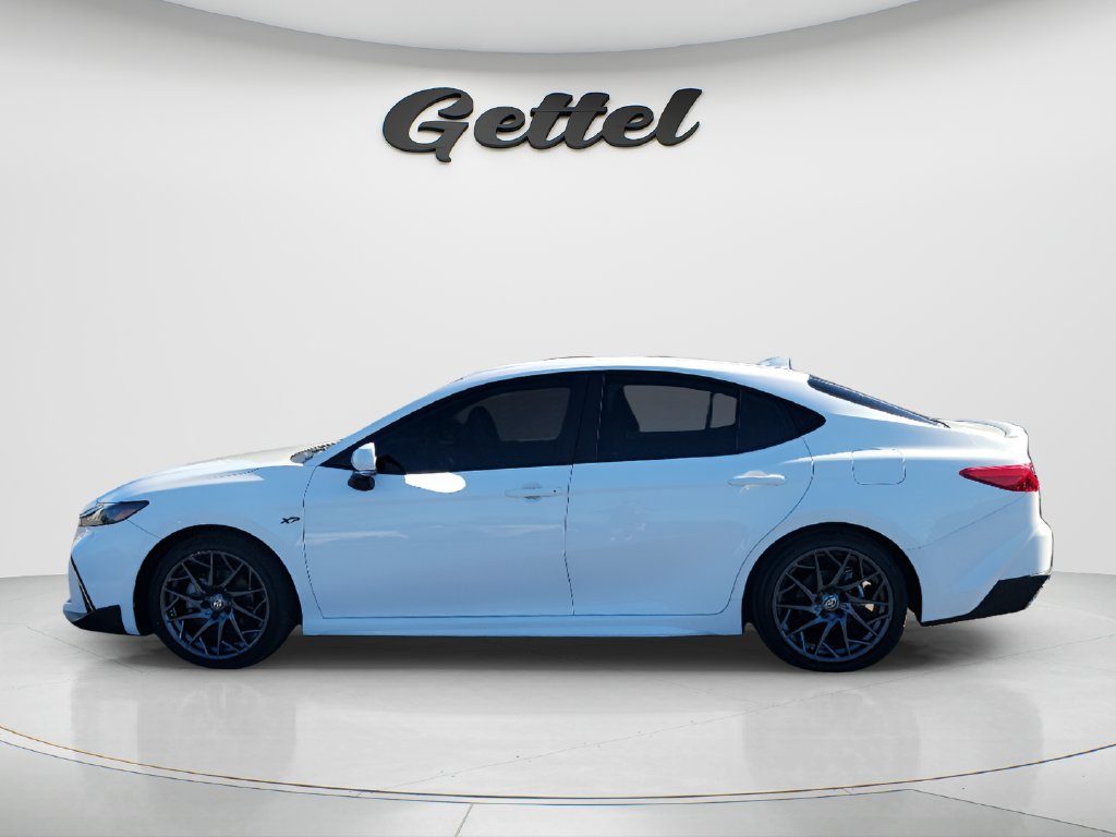 Used 2025 Toyota Camry SE w/ Convenience Package FWD image 7