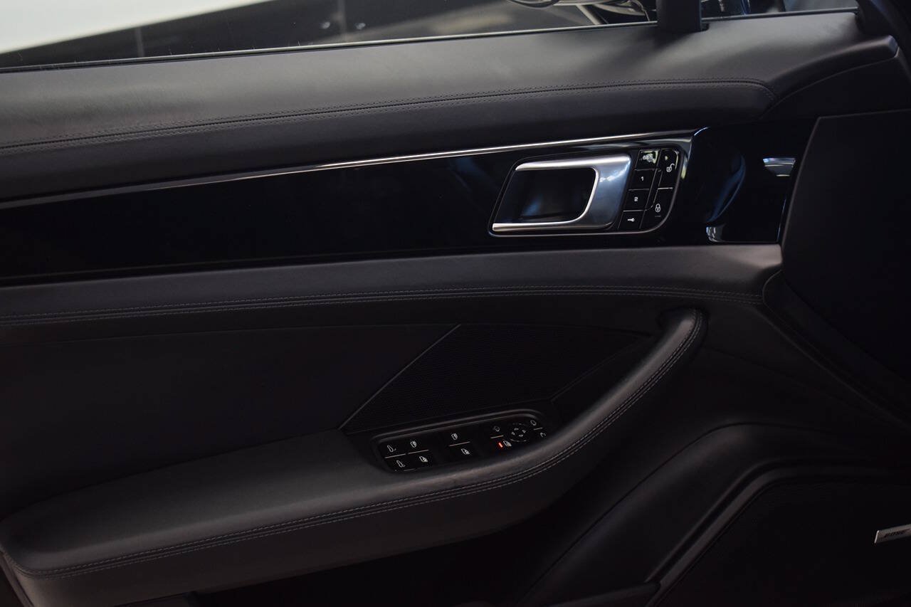 Used 2018 Porsche Panamera 4 AWD/4WD image 46