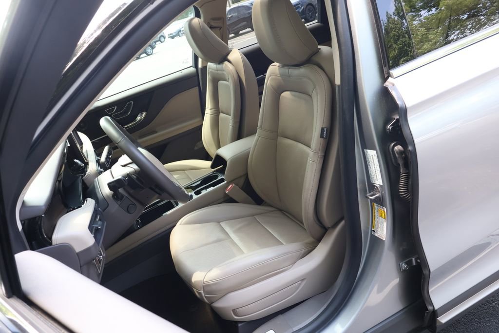 Used 2021 Lincoln Corsair Reserve w/ Elements Package FWD image 31
