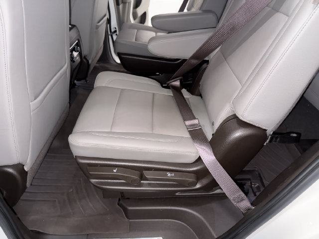 Used 2022 Chevrolet Tahoe LT w/ Luxury Package RWD image 16
