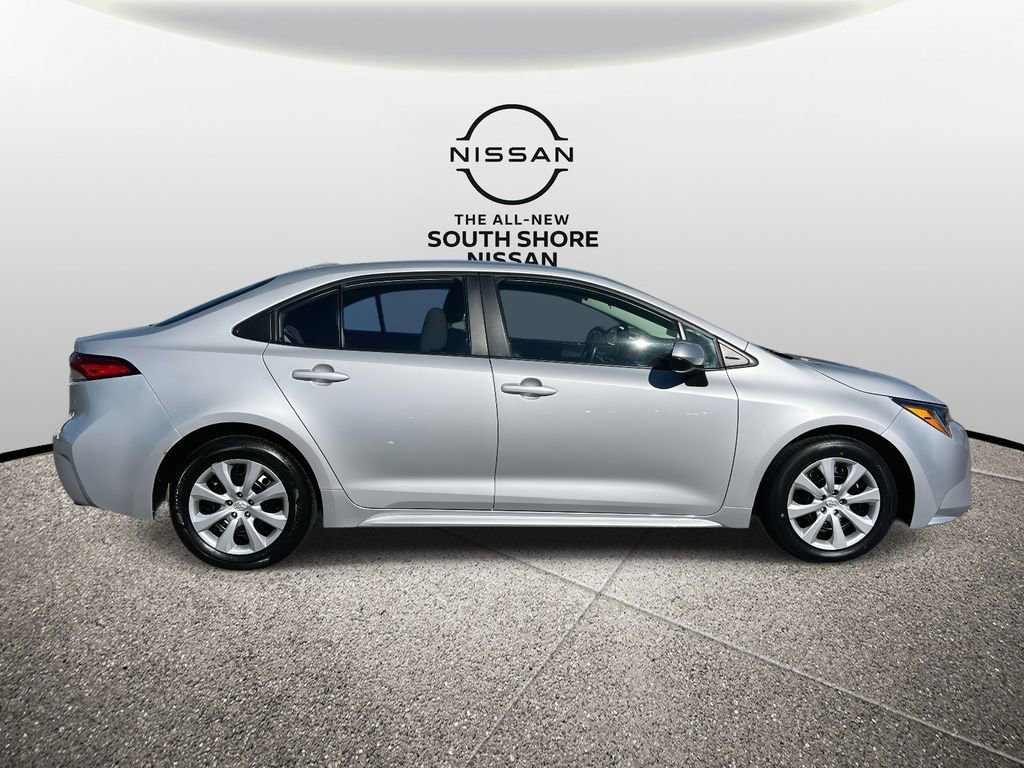 Used 2024 Toyota Corolla LE image 5