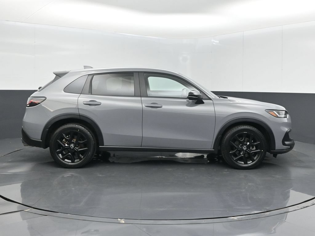 Used 2025 Honda HR-V Sport image 5