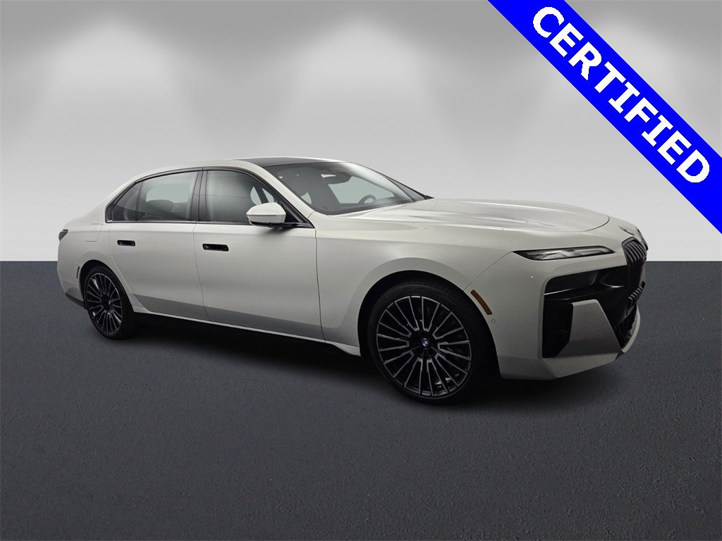 Certified 2025 BMW 760i xDrive video 1
