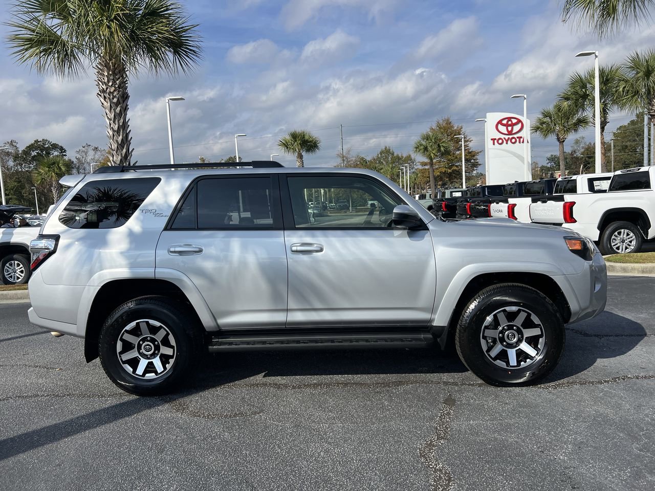 Used 2024 Toyota 4Runner TRD Off-Road AWD/4WD image 11