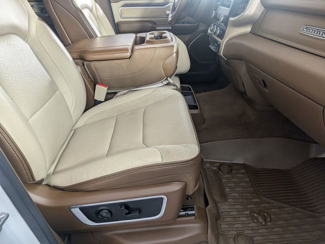 Used 2020 RAM 1500 Laramie AWD/4WD image 32