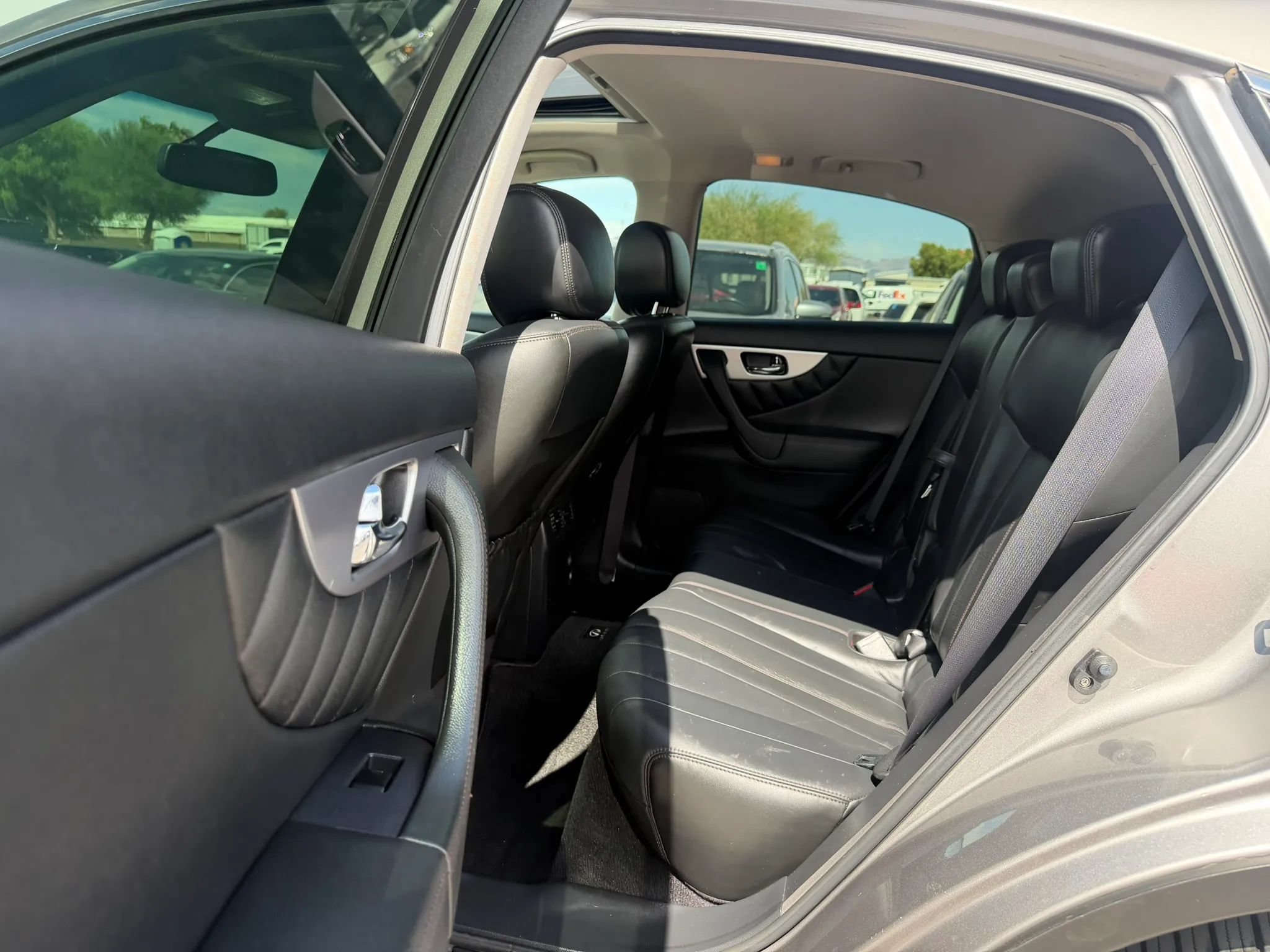 Used 2011 INFINITI FX35 AWD image 21