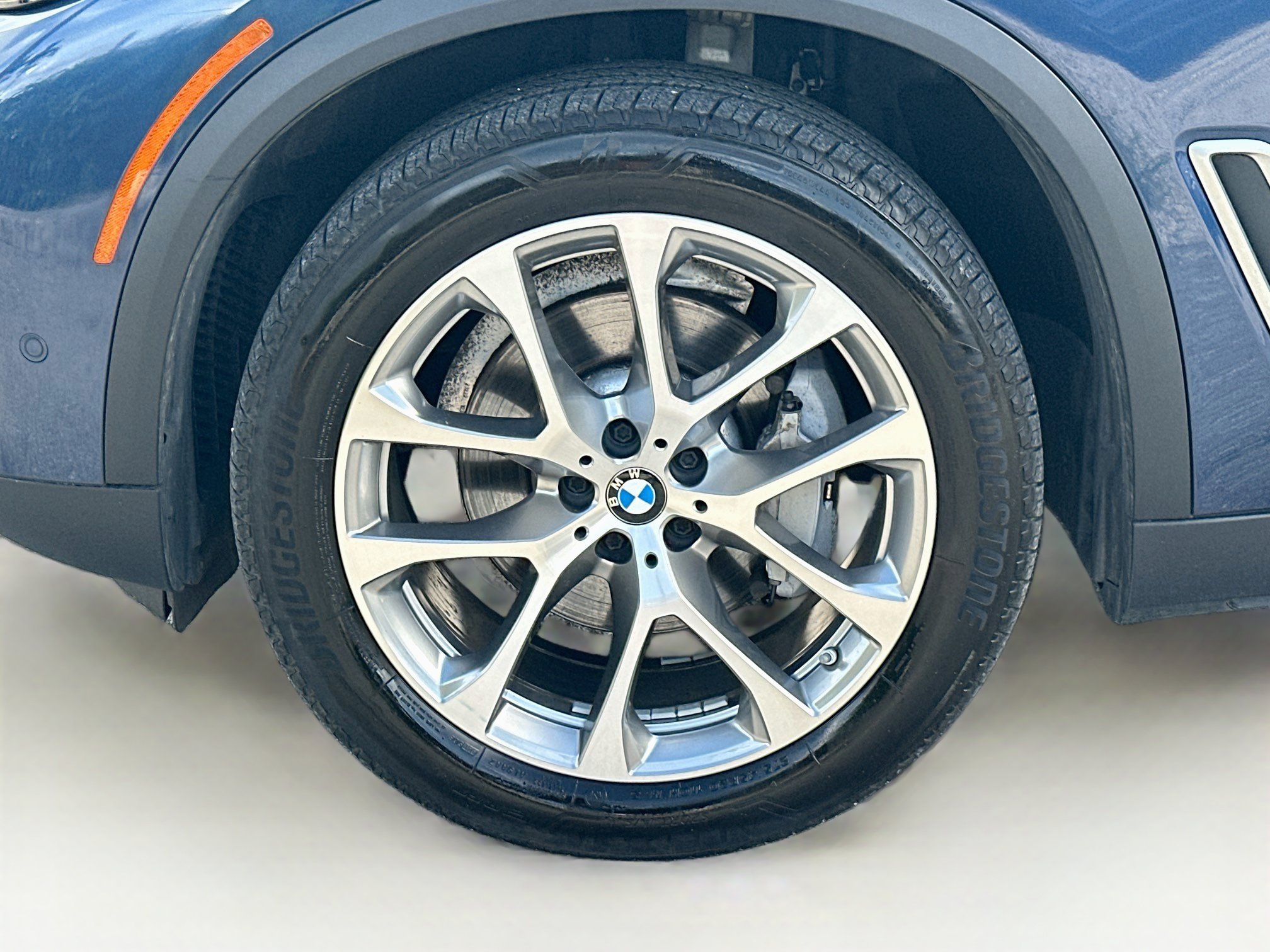 Used 2023 BMW X5 xDrive40i w/ Premium Package AWD/4WD image 38