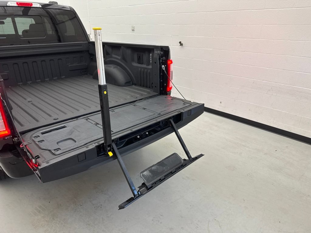 Used 2021 Ford F150 Lariat w/ Equipment Group 502A High AWD/4WD image 7