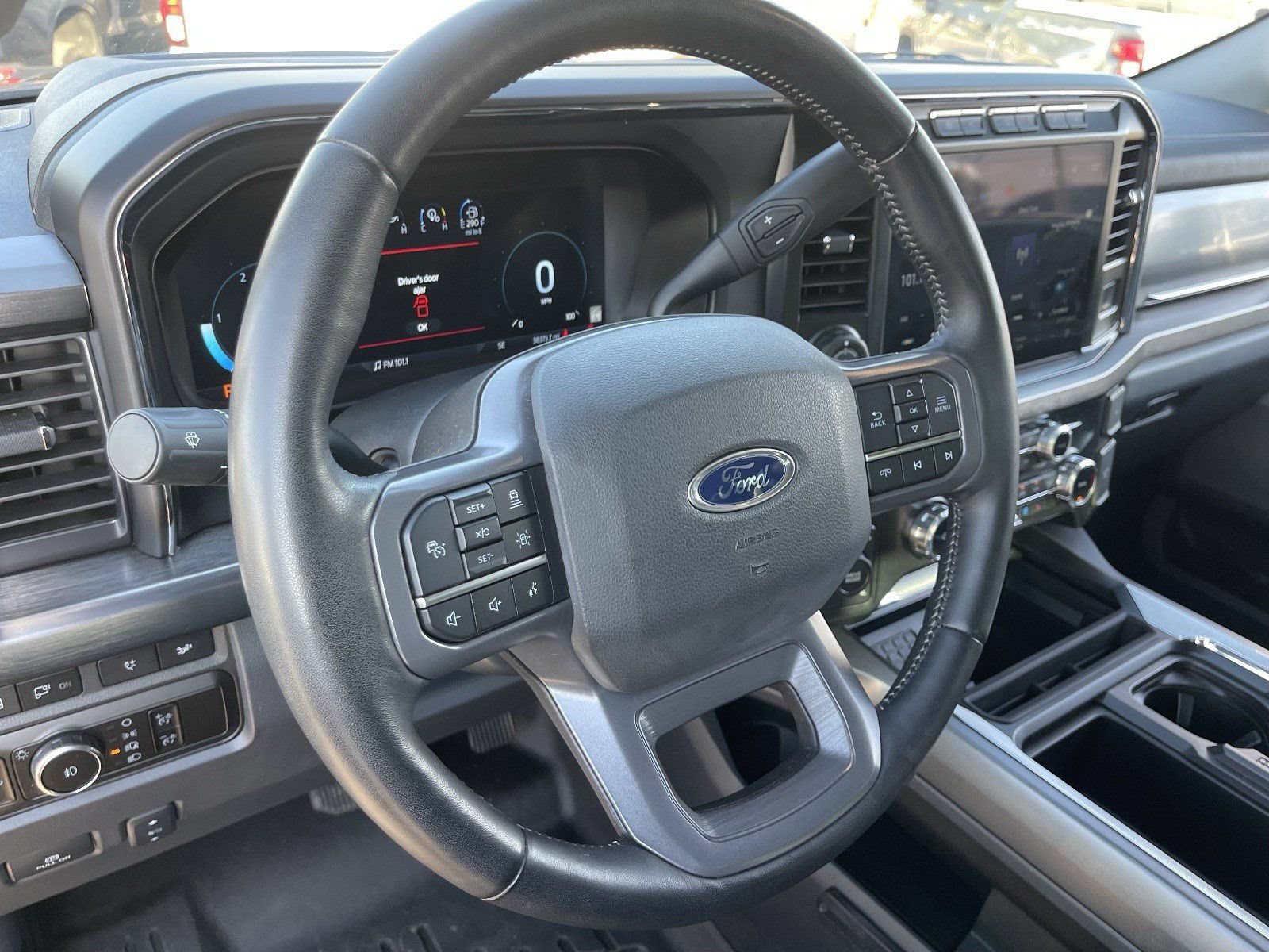 Used 2023 Ford F250 Lariat w/ Lariat Ultimate Package AWD/4WD image 24
