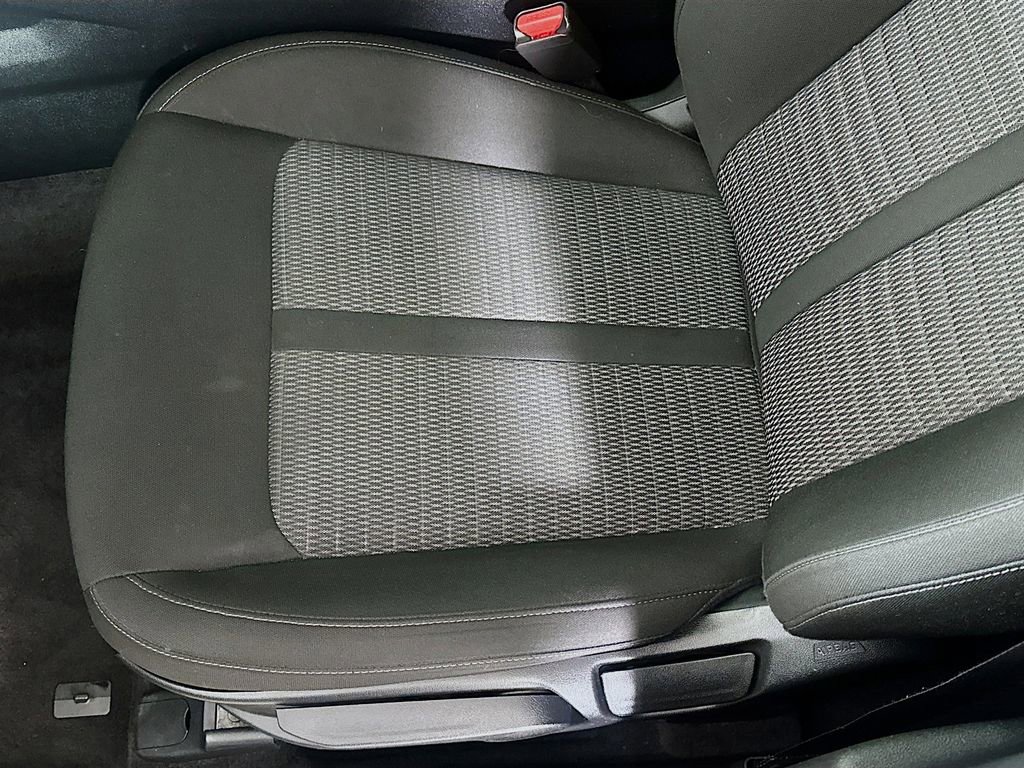 Certified 2023 Kia Sorento LX FWD image 25