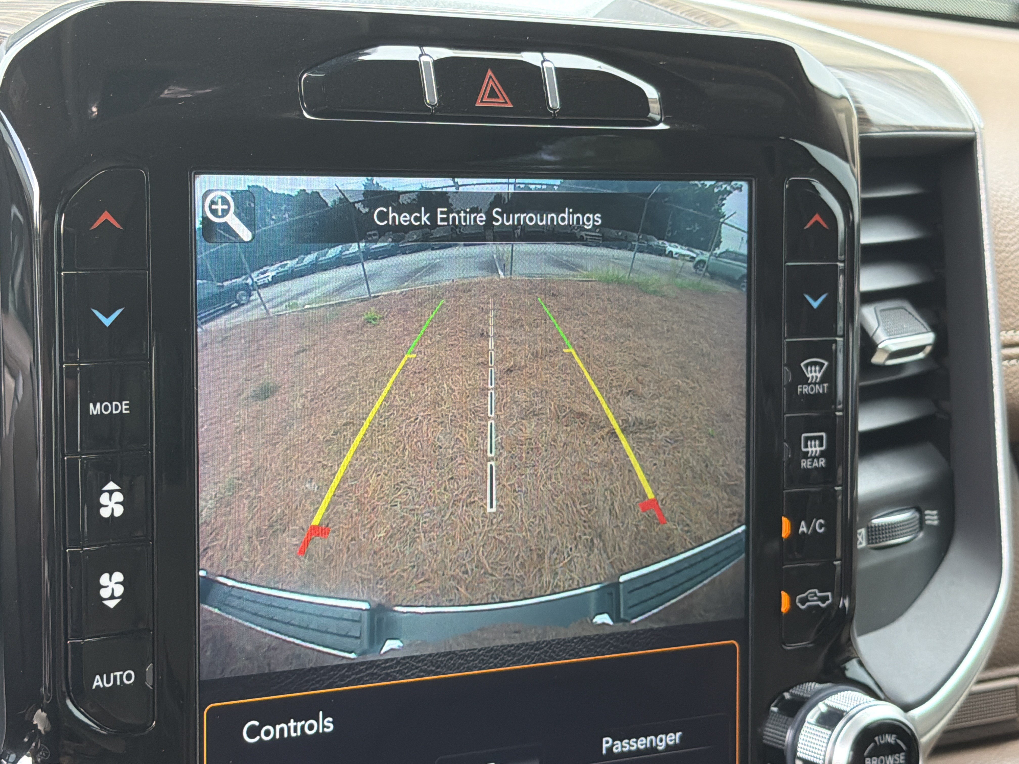 Used 2020 RAM 1500 Laramie AWD/4WD image 32